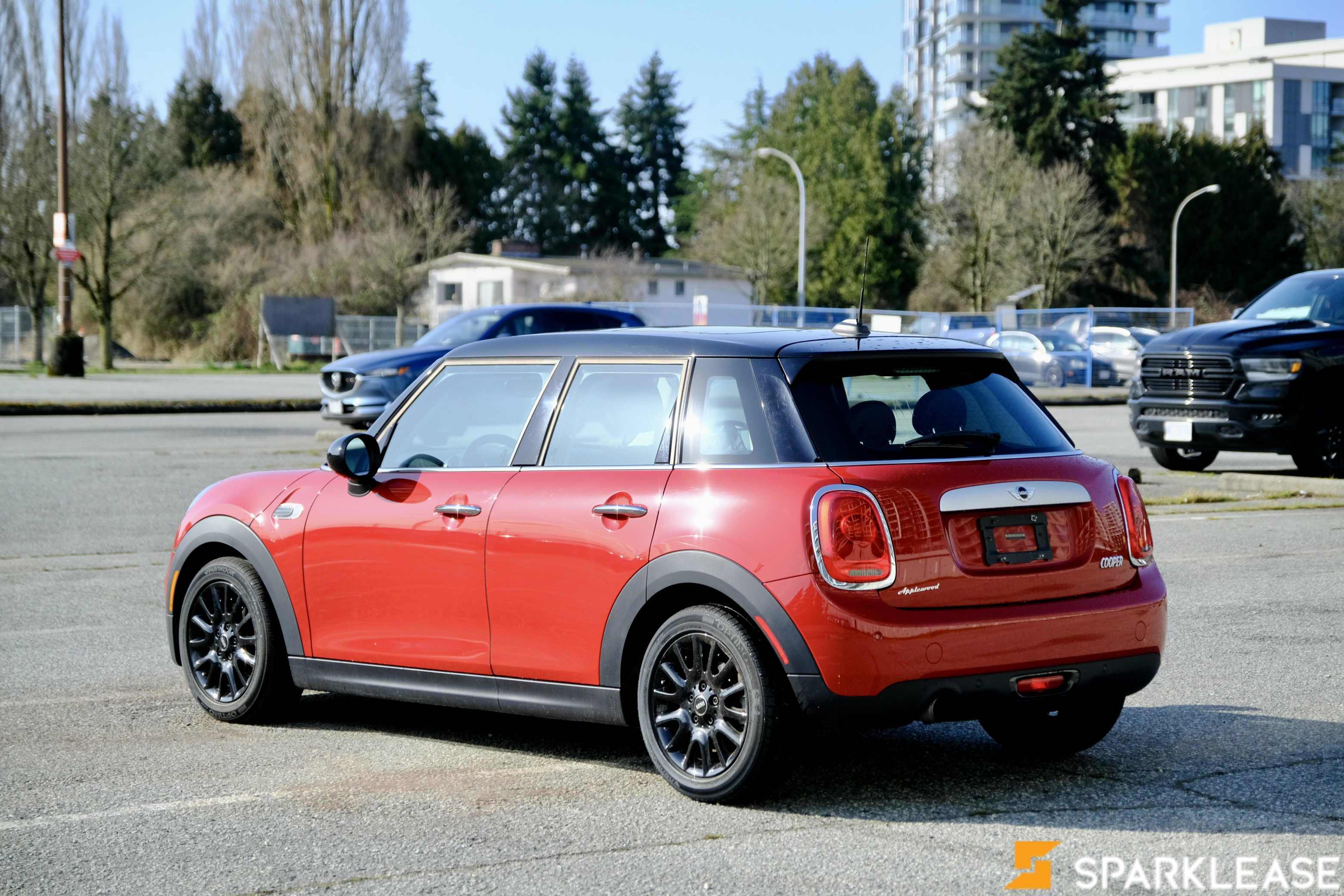 2015 MINI  Cooper Hardtop 5 Door  5dr HB , 温哥华, 五大行Finance估价
