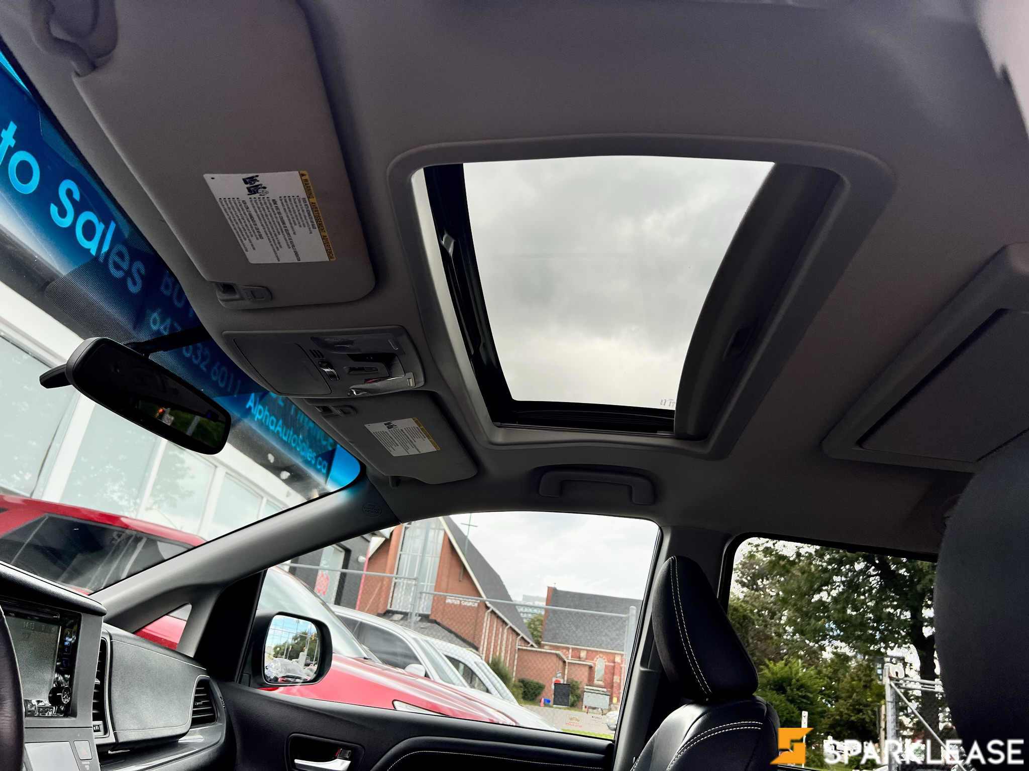 2017 Toyota  Sienna  5dr SE 8-Pass FWD , 多伦多, 五大行Finance估价